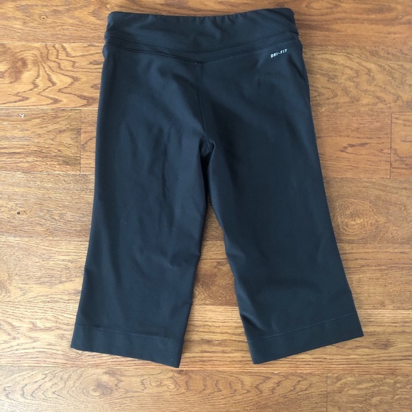Nike wide-leg capris - Picture 2 of 3